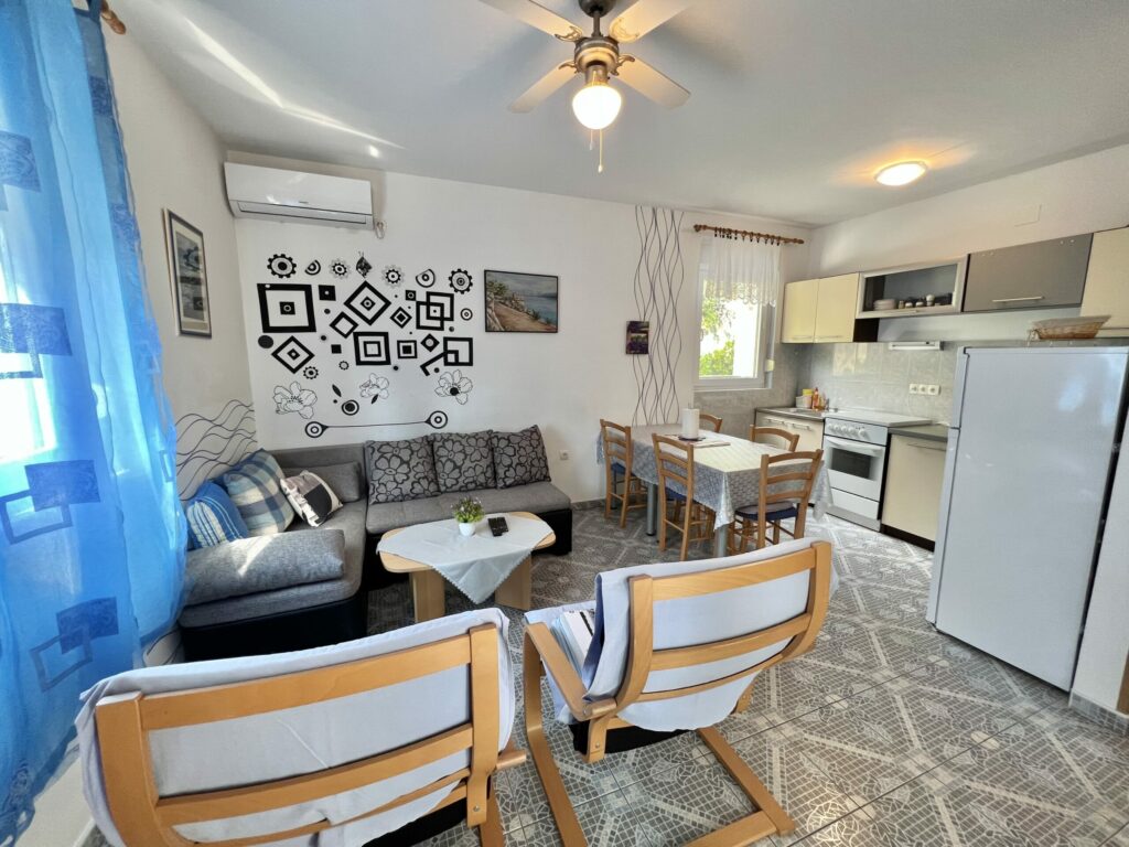 Neighborhood of Dramalj: Vukovarska street