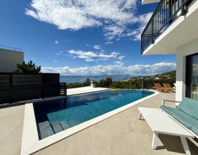 Villa V