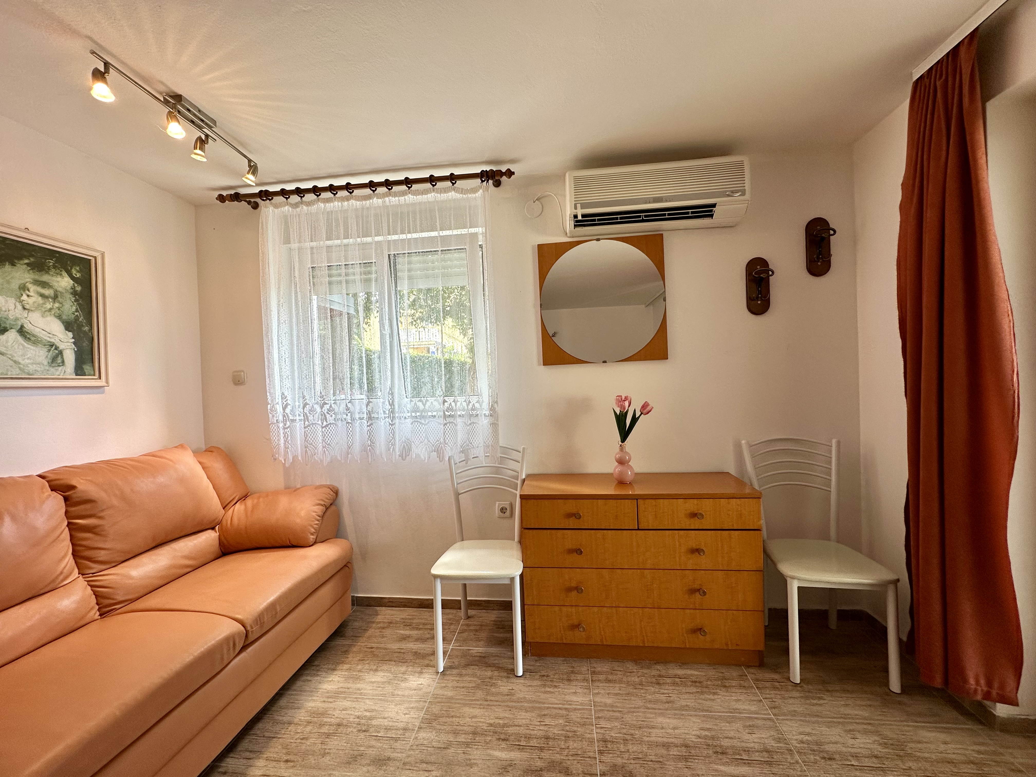 Apartman Car