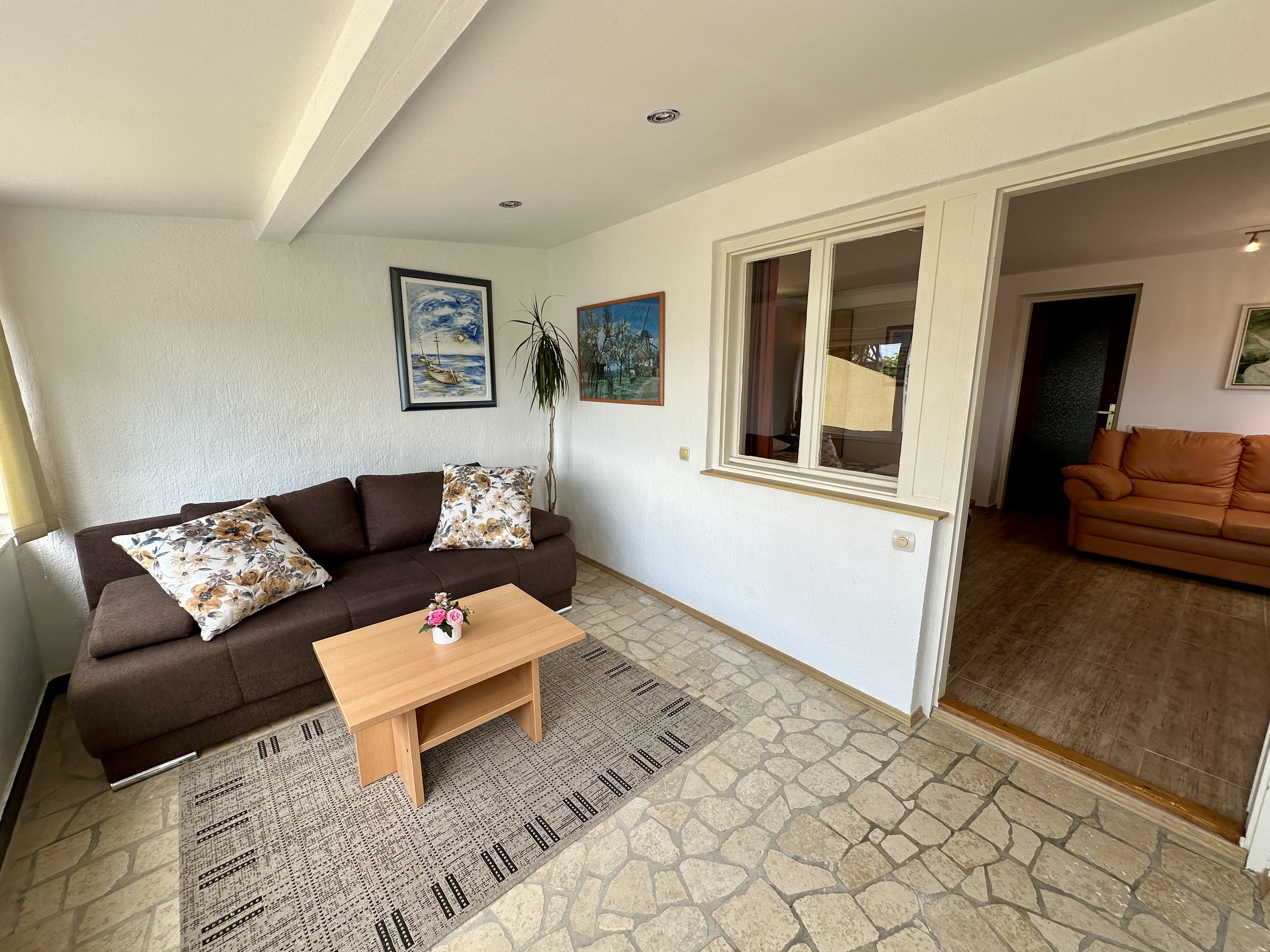Apartman Car