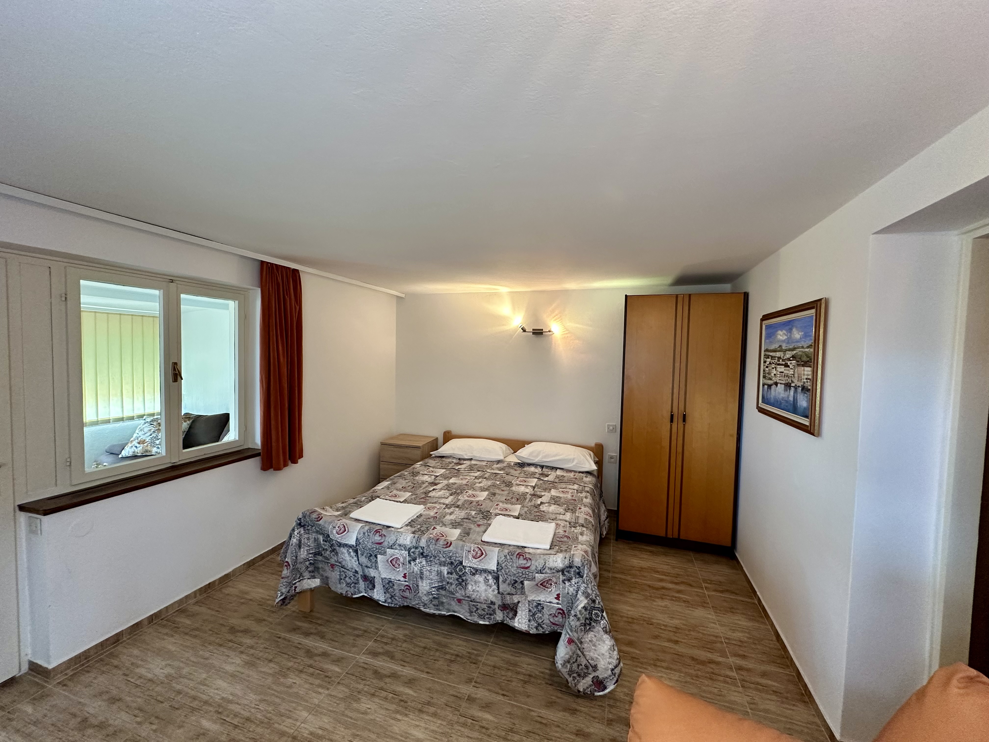 Apartman Car