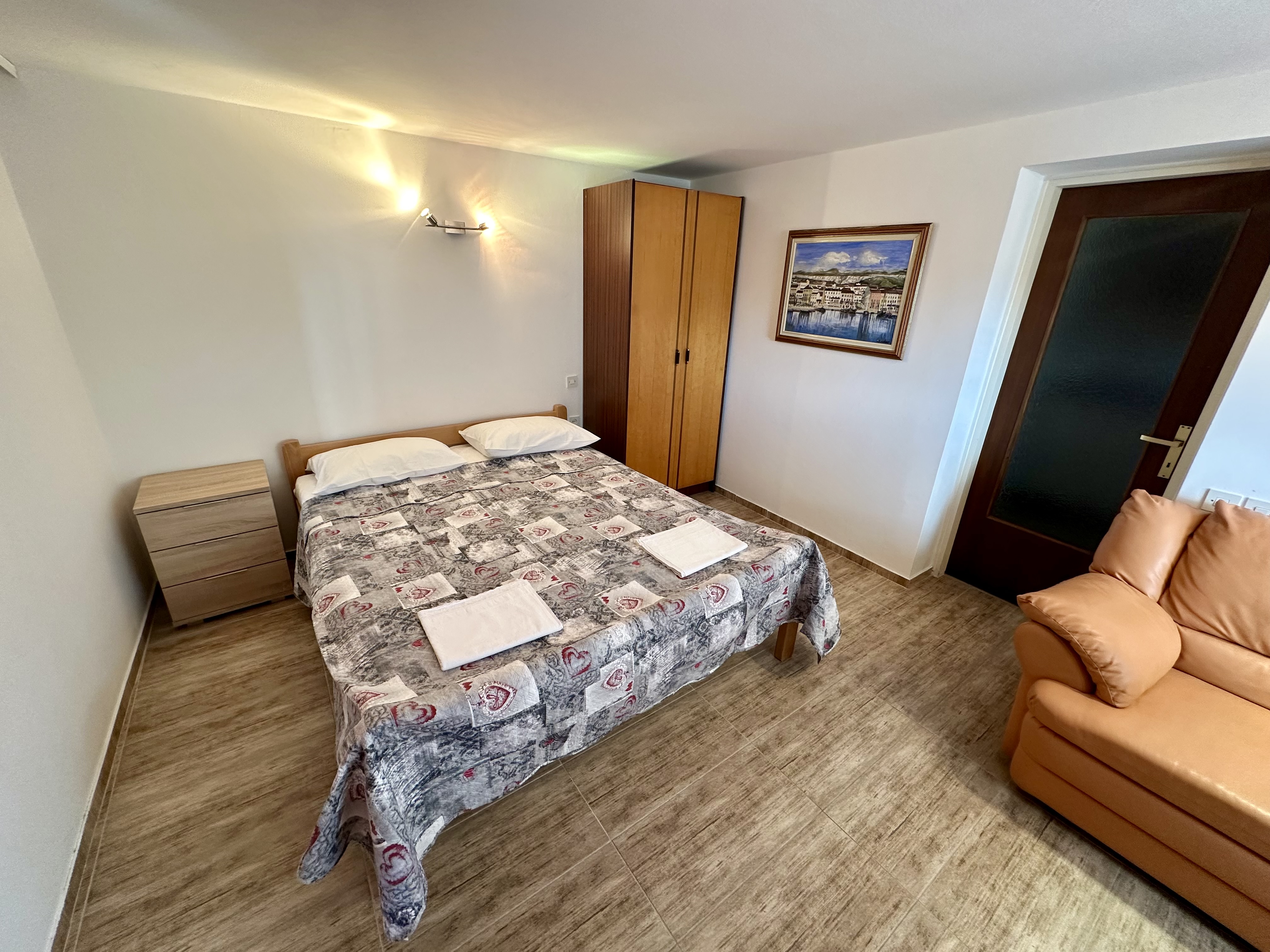Apartman Car