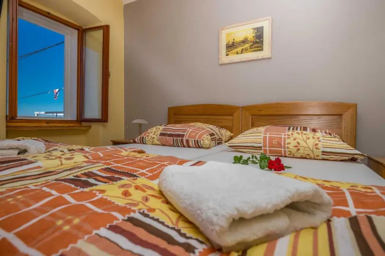 Thumbnail 18