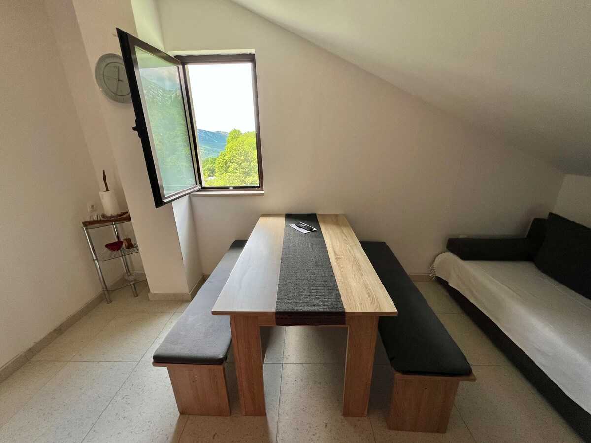 Apartman sa bazenom Milly