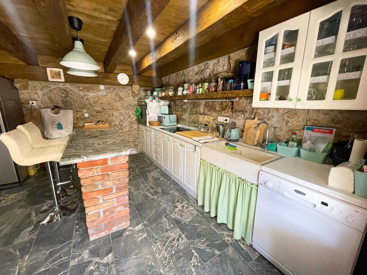Tradicionalna primorska kuća za odmor Paun