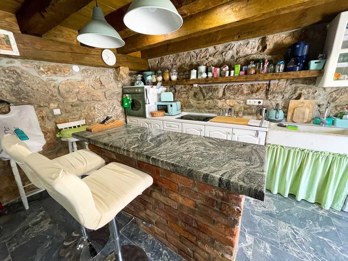 Tradicionalna primorska kuća za odmor Paun
