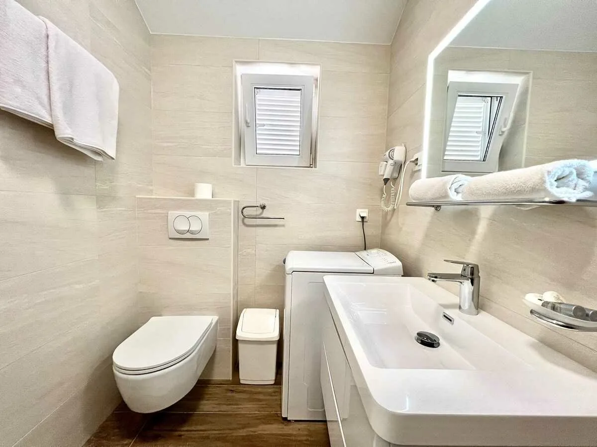 Apartment Kira 4