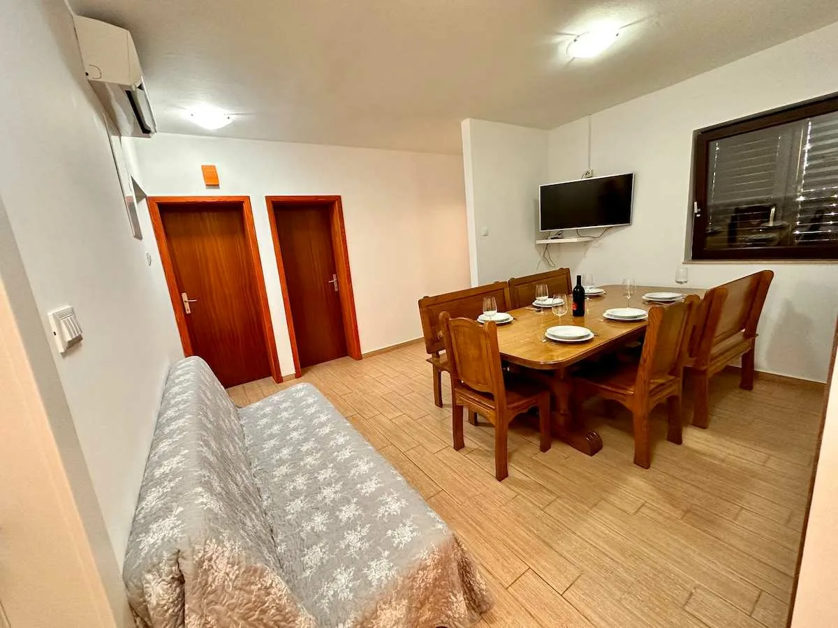 Apartment Jaka