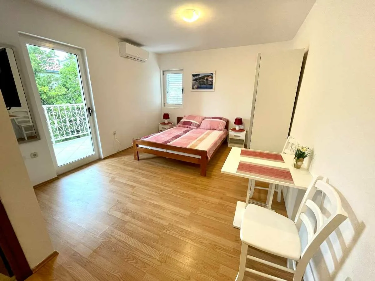 Studio Apartment Julie 1
