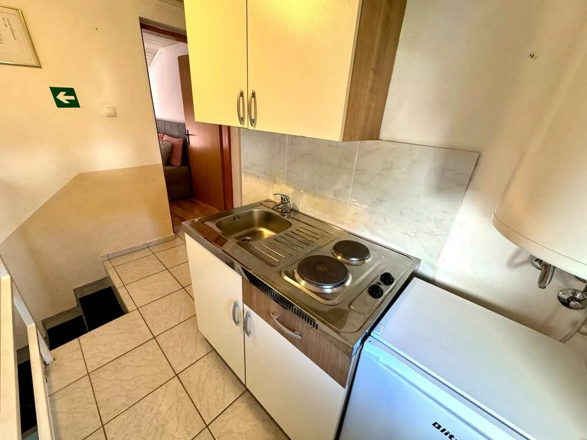 Apartman Lora 1