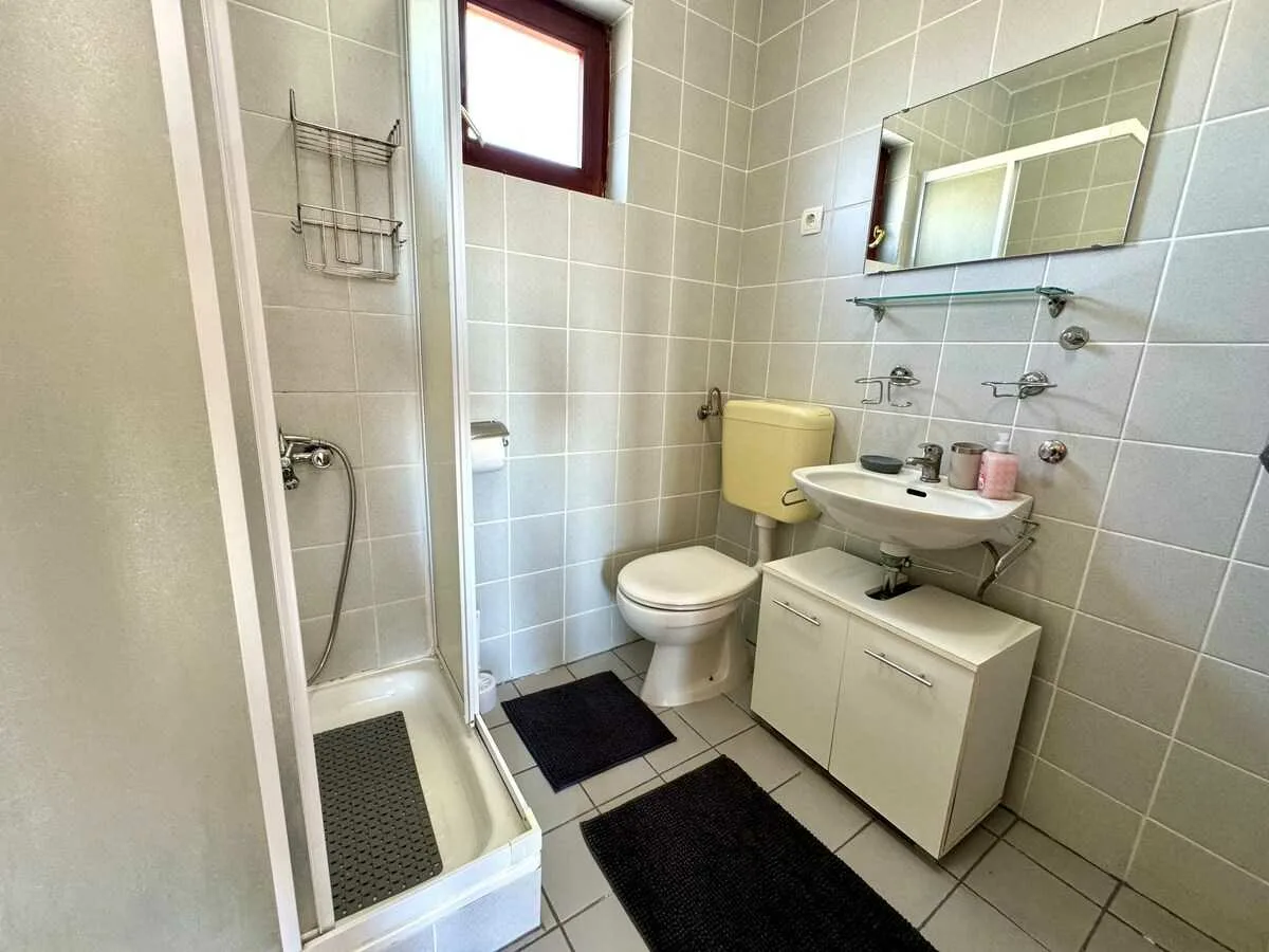 Apartman Lora 2
